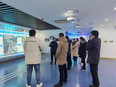 開發區引領未來 組織企業走進5G體驗館，共探新材料科技開發新機遇